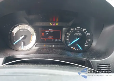 2016 Ford Police Interceptor z USA, uszkodzony, nr VIN 1FM5K8AR8GGC35822